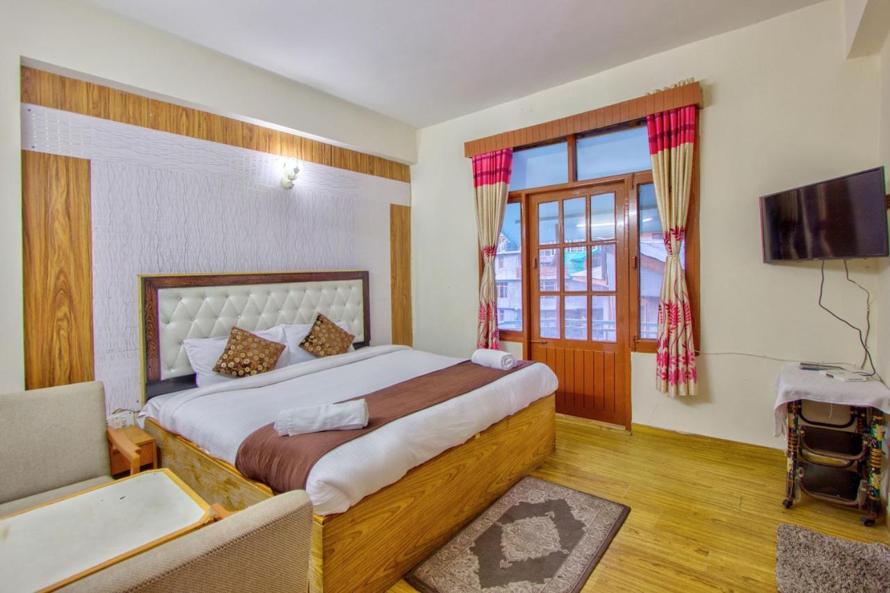 Hotel Royal Manali Eksteriør billede